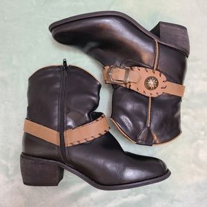 Pierre Dumas Leather Cowboy Ankle Boots Size 7.5